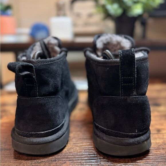 Ugg Neumel Black Shearling‎ Boots Size 9 main image 9